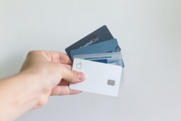 Vad är Skillnaden mellan ett Privatlån och en Kreditkortsskuld?